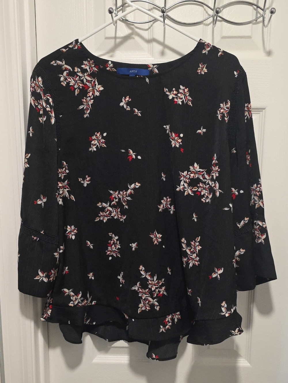 Apt. 9 Black Floral Ruffle-Hem Blouse